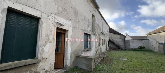 Дом с 6 комнатами в Лез Аллюэ-ле-Руа, Франция № 169508 5