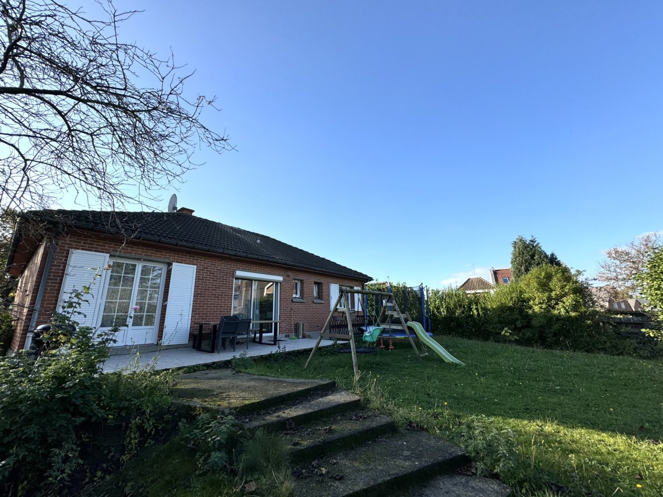 5 bedrooms House in Hem, France No. 211034