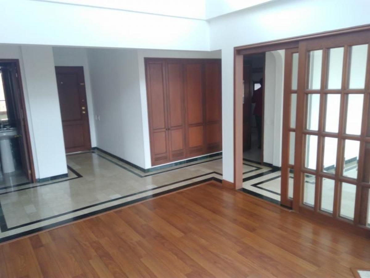 Casa T3 em Bogota, Colombia N.º 12352