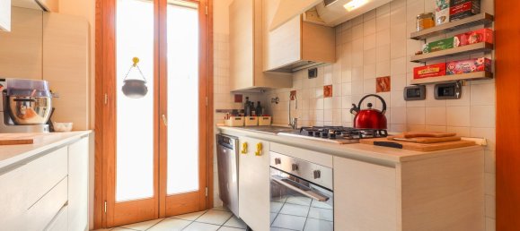 4 Schlafzimmer Wohnung in Bologna, Italy, Nr. 321816 23