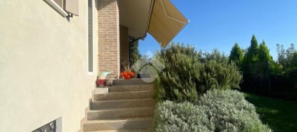 7 rooms Villa in Due Carrare, Italy No. 90277 4