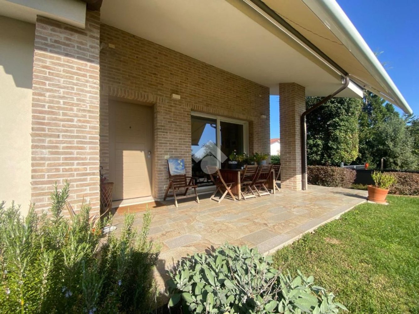 7 rooms Villa in Due Carrare, Italy No. 90277