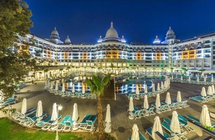 18152m² Hotel in Antalya, Turkey No. 28534