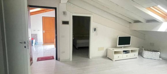 3-Zimmer Penthouse in Massa, Italy, Nr. 135576 4