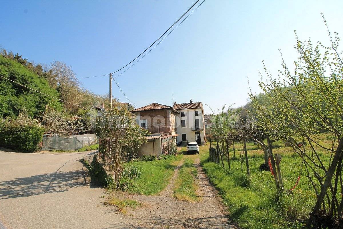 5 bedrooms House in Mombaruzzo, Italy No. 261450