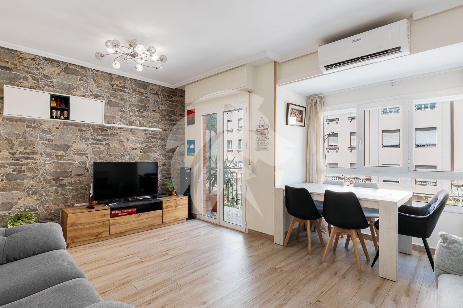 Квартира с 3 спальнями в Валенсия, Испания № 172192