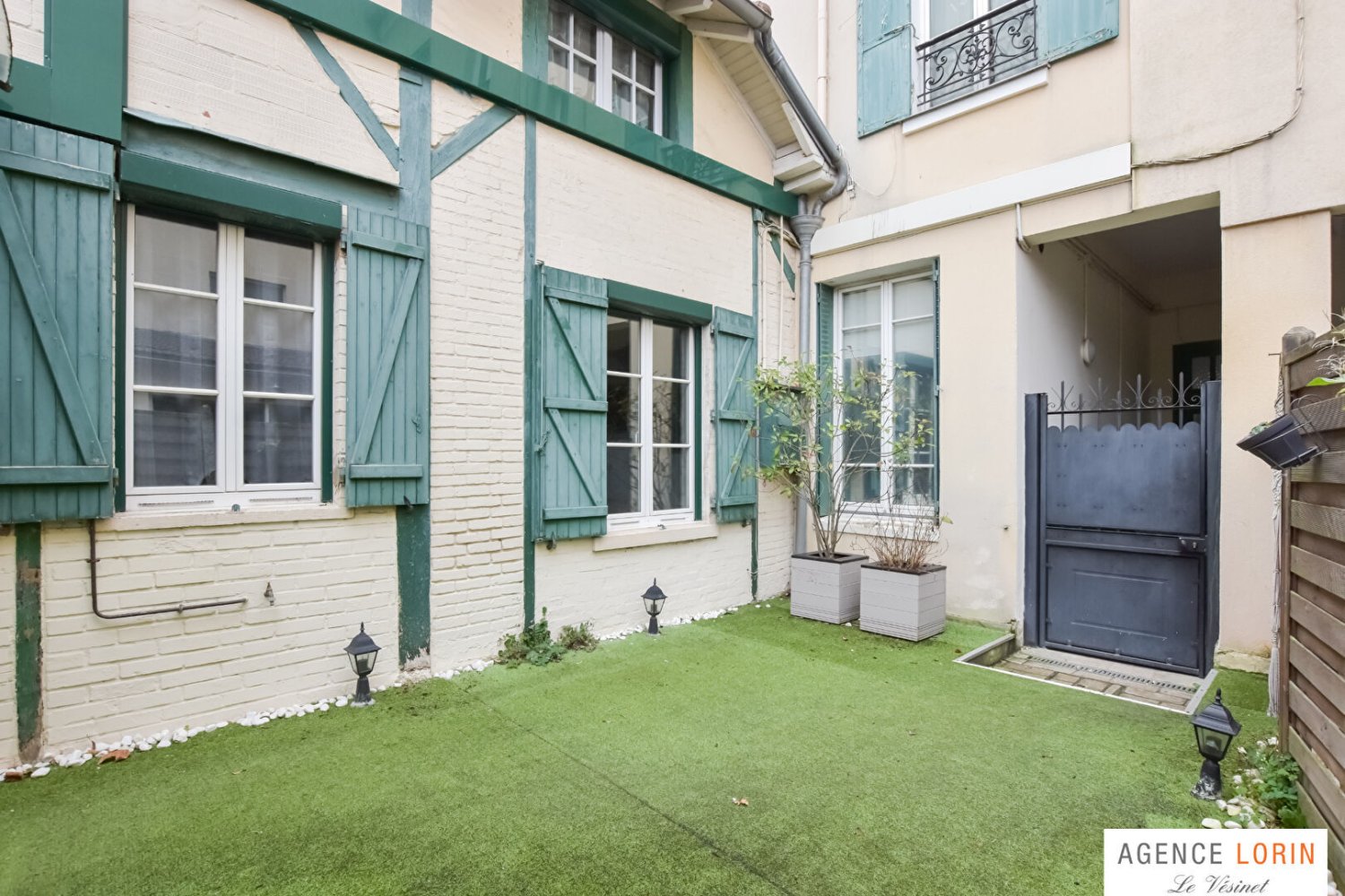 2 bedrooms Townhouse in Le Vesinet, France No. 168714