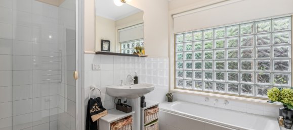 3 bedrooms House in Yarra Glen, Australia No. 116 27