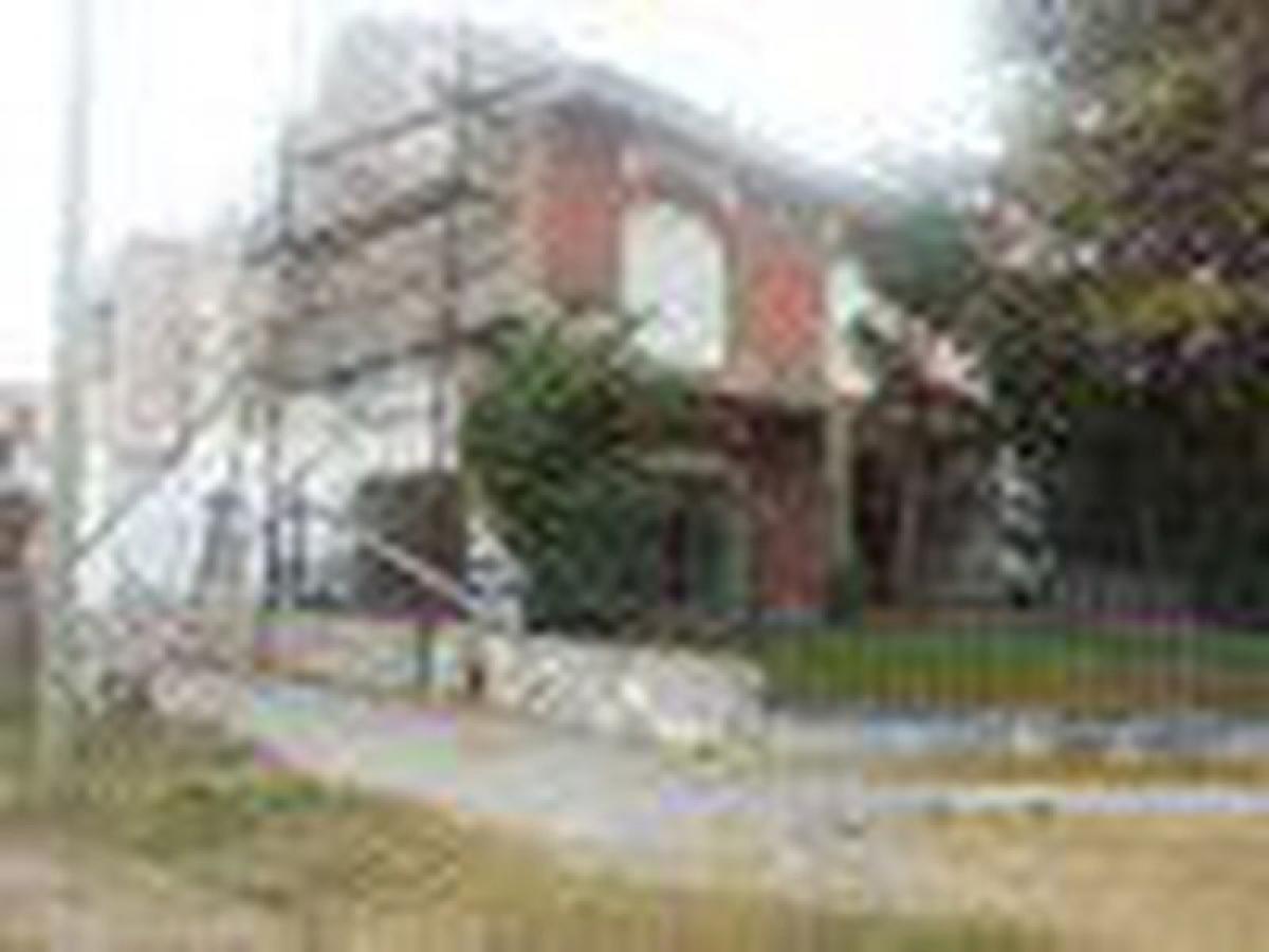 3 bedrooms House in Neuquen, Argentina No. 54052