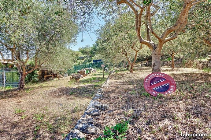 650m² Land in Vallauris, France No. 291090