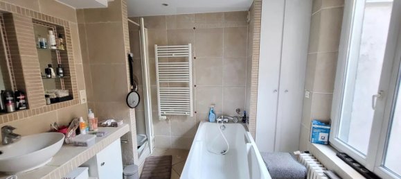 Adosado de 3 dormitorios en Montargis, France No. 271577 6