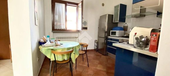 2 Schlafzimmer Wohnung in Quarrata, Italy, Nr. 292094 5