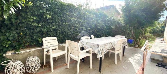 2 Schlafzimmer Wohnung in Quarrata, Italy, Nr. 292094 12