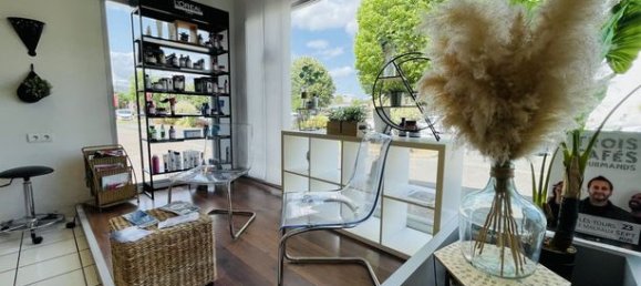 Gewerbliche Immobilie in La Riche, France 63m², Nr. 308412 3