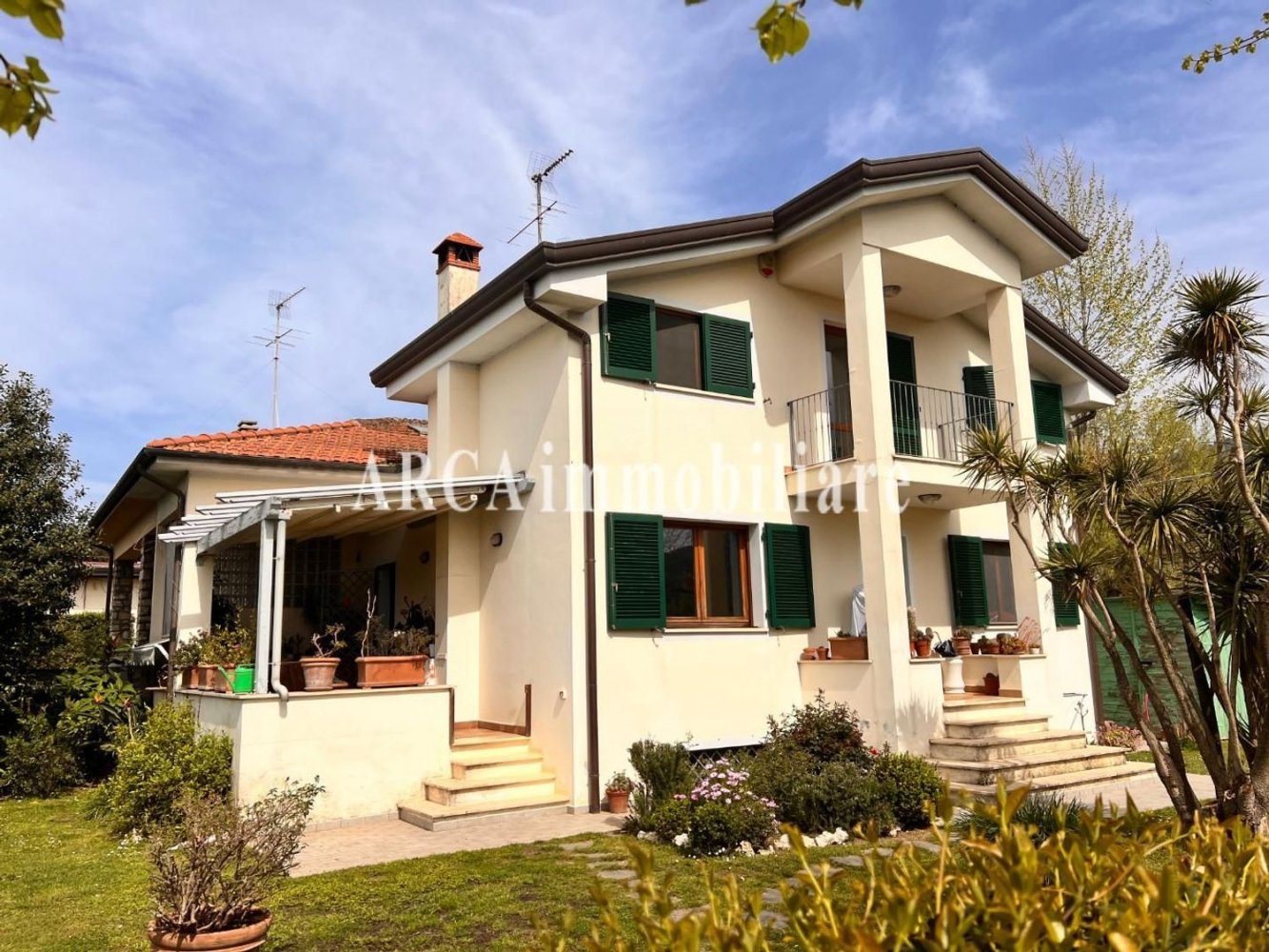 7 rooms Villa in Pietrasanta, Italy No. 308892