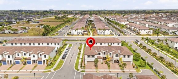 3 dormitorios dúplex en venta en Miami, Miami-Dade, Florida, USA № 615268 13