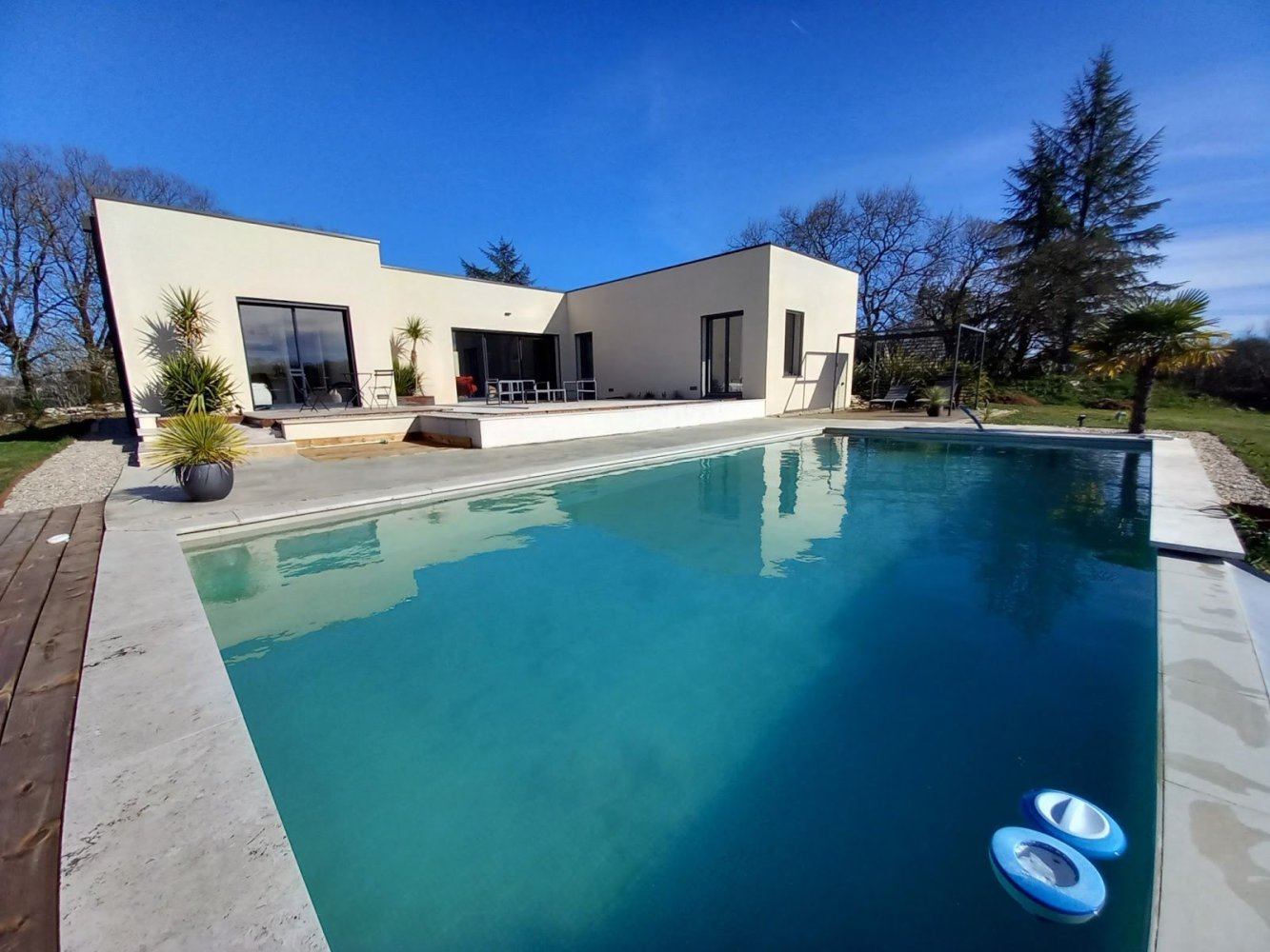 Вилла с 3 спальнями в Сериньяк, Франция № 199083