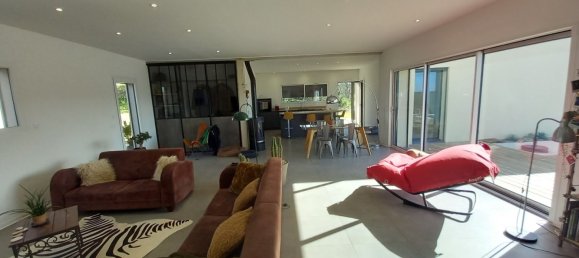 Вилла с 3 спальнями в Сериньяк, Франция № 199083 11