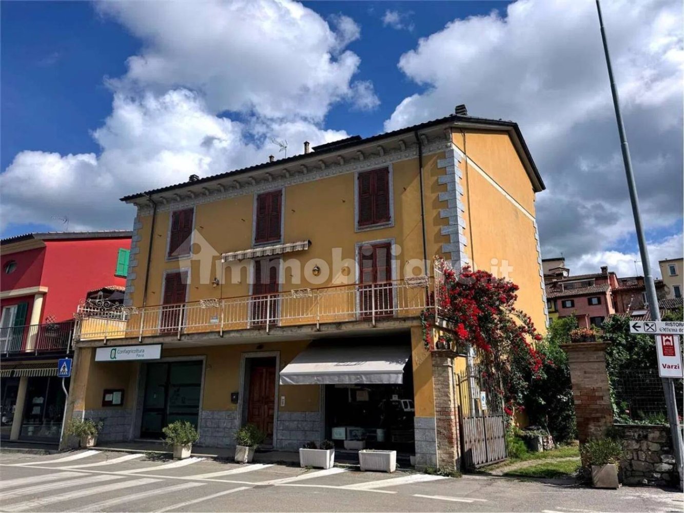 Квартира с 15 спальнями в Вогера, Италия № 344010