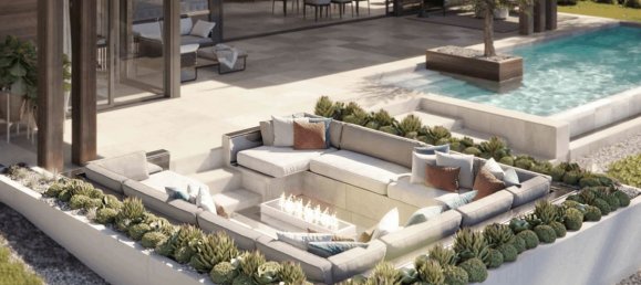 4 bedrooms Villa in Estepona, Spain No. 2904 2