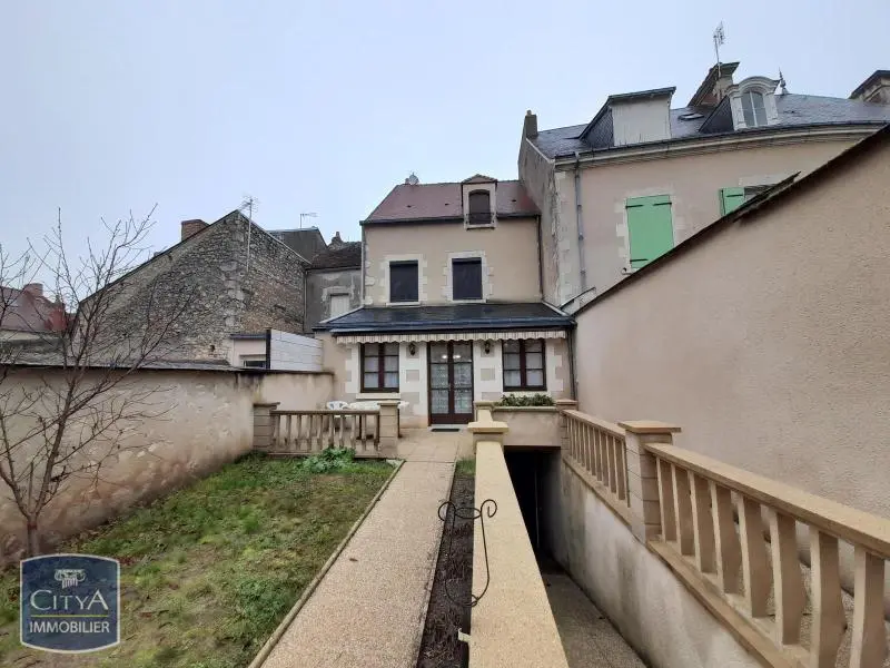 Casa de 6 habitaciónes en Le Blanc, France No. 95239