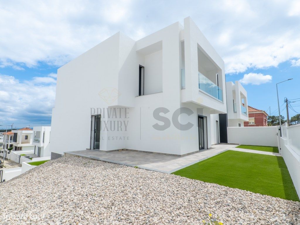 4 Schlafzimmer Haus in Corroios, Portugal, Nr. 100682