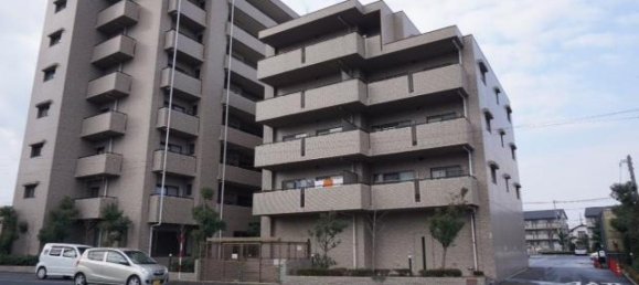 3 bedrooms Apartment in Tottori, Japan No. 1402 2