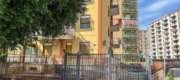 4 bedrooms Apartment in Palermo, Italy No. 345108 2