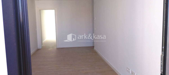 3 Schlafzimmer Wohnung in Valencia, Spain, Nr. 19621 3