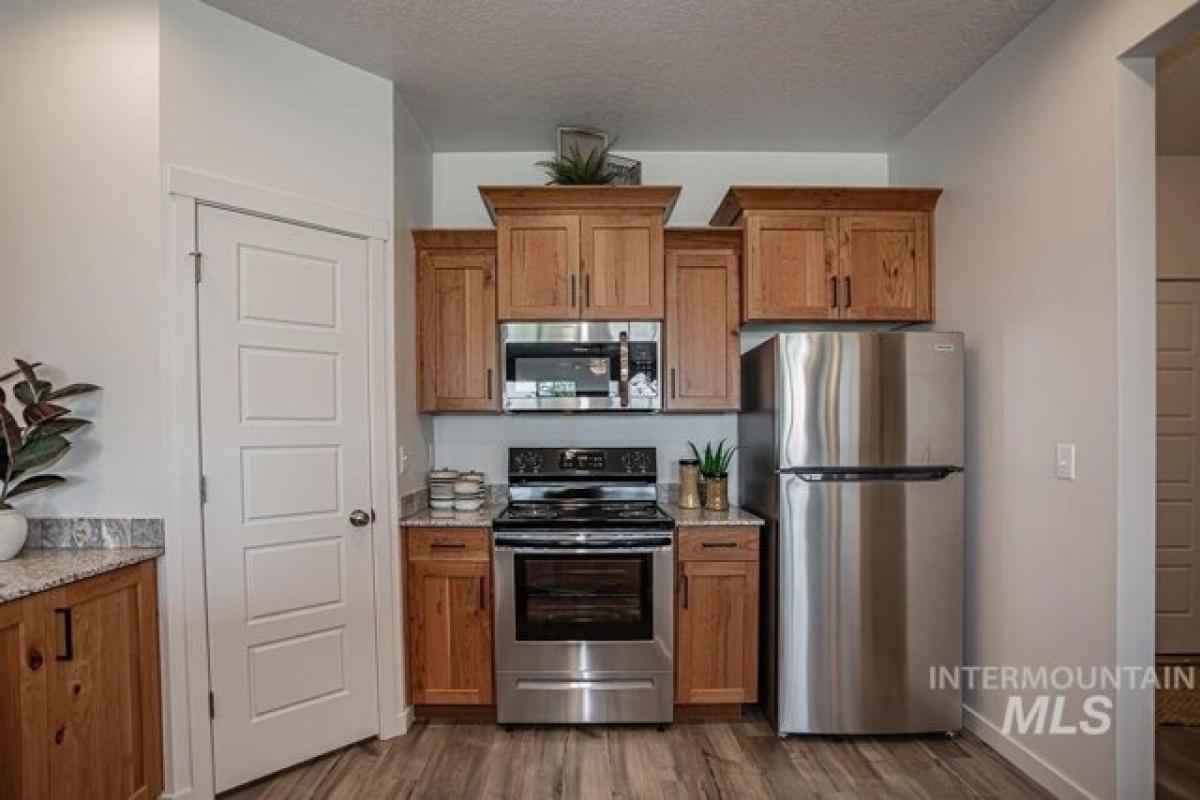 Дом с 6 спальнями в Нампа, США № 433495