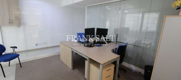  مكتب في Mosta, Malta 15متر مربع رقم 13119 2