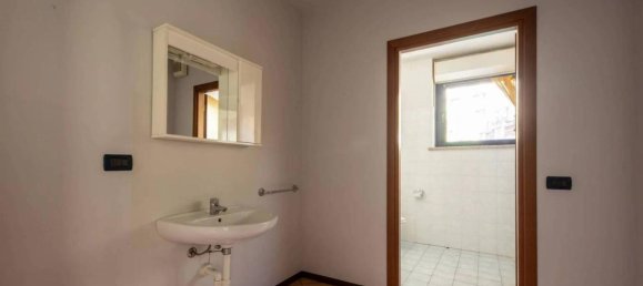 4غرفة شقة في Turin, Italy رقم 32735 13