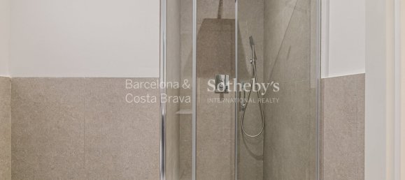 2 chambres Appartement à Eixample, Spain No. 133787 26