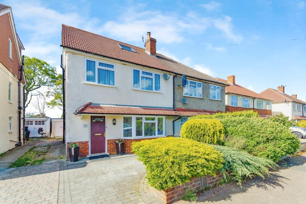 4 bedrooms House in South Croydon, United Kingdom No. 8093