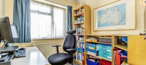 4 bedrooms House in South Croydon, United Kingdom No. 8093 13