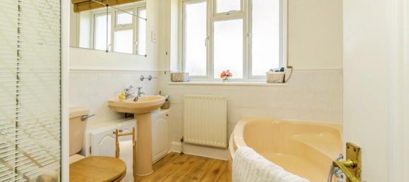 4 bedrooms House in South Croydon, United Kingdom No. 8093 15