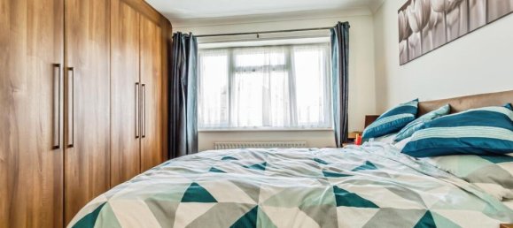 4 bedrooms House in South Croydon, United Kingdom No. 8093 11