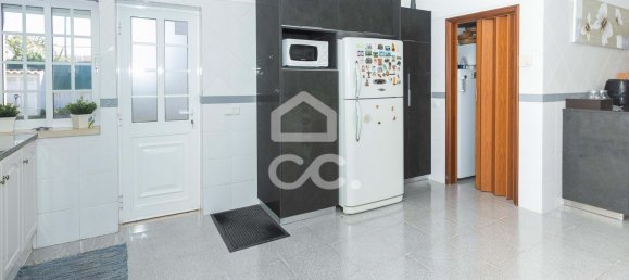 5 bedrooms House in Caldas da Rainha, Portugal No. 146567 11