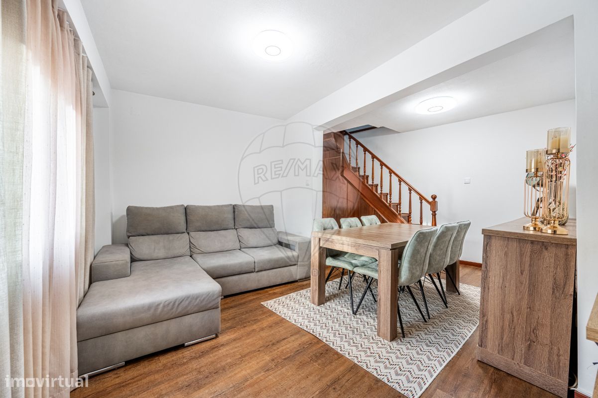 3 غرف نوم منزل في Porto, Portugal رقم 180098