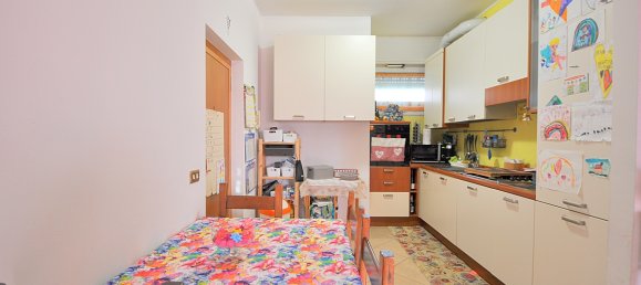 3-salle Appartement à Inveruno, Italy No. 353372 6