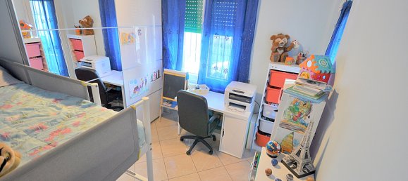 3-salle Appartement à Inveruno, Italy No. 353372 13