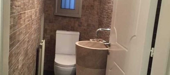 Коммерческая недвижимость с 4 спальнями в Мониатис, Кипр № 20391 3