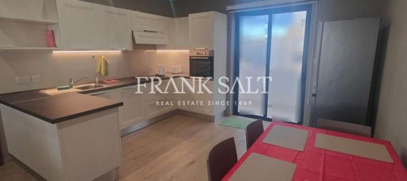 2 bedrooms Penthouse in Saint Paul's Bay, Malta No. 10984 2