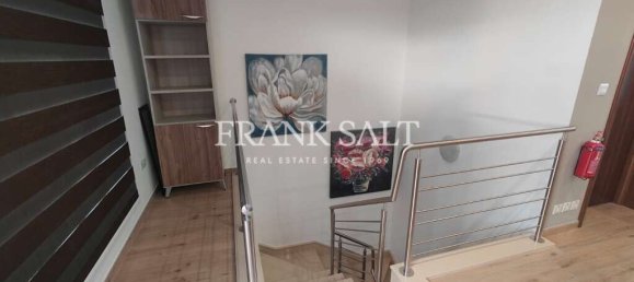 2 bedrooms Penthouse in Saint Paul's Bay, Malta No. 10984 4