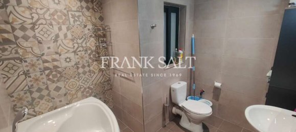2 bedrooms Penthouse in Saint Paul's Bay, Malta No. 10984 8