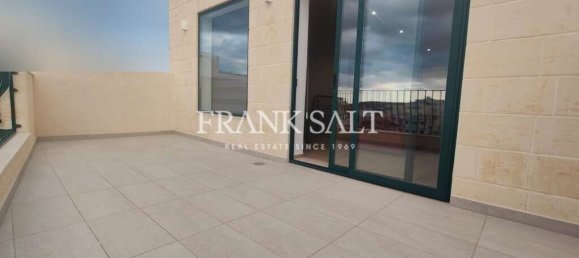 2 bedrooms Penthouse in Saint Paul's Bay, Malta No. 10984 11