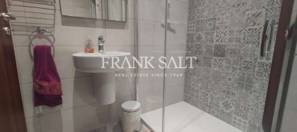 2 bedrooms Penthouse in Saint Paul's Bay, Malta No. 10984 9