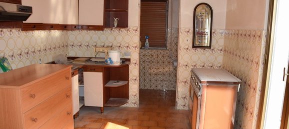 5 rooms House in Fiumefreddo di Sicilia, Italy No. 70340 14
