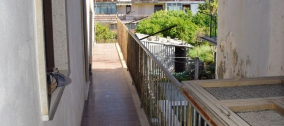 5 rooms House in Fiumefreddo di Sicilia, Italy No. 70340 19