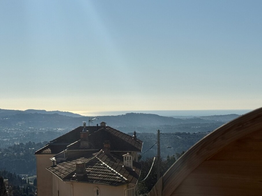 Квартира с 2 спальнями в Грас, Франция № 353497